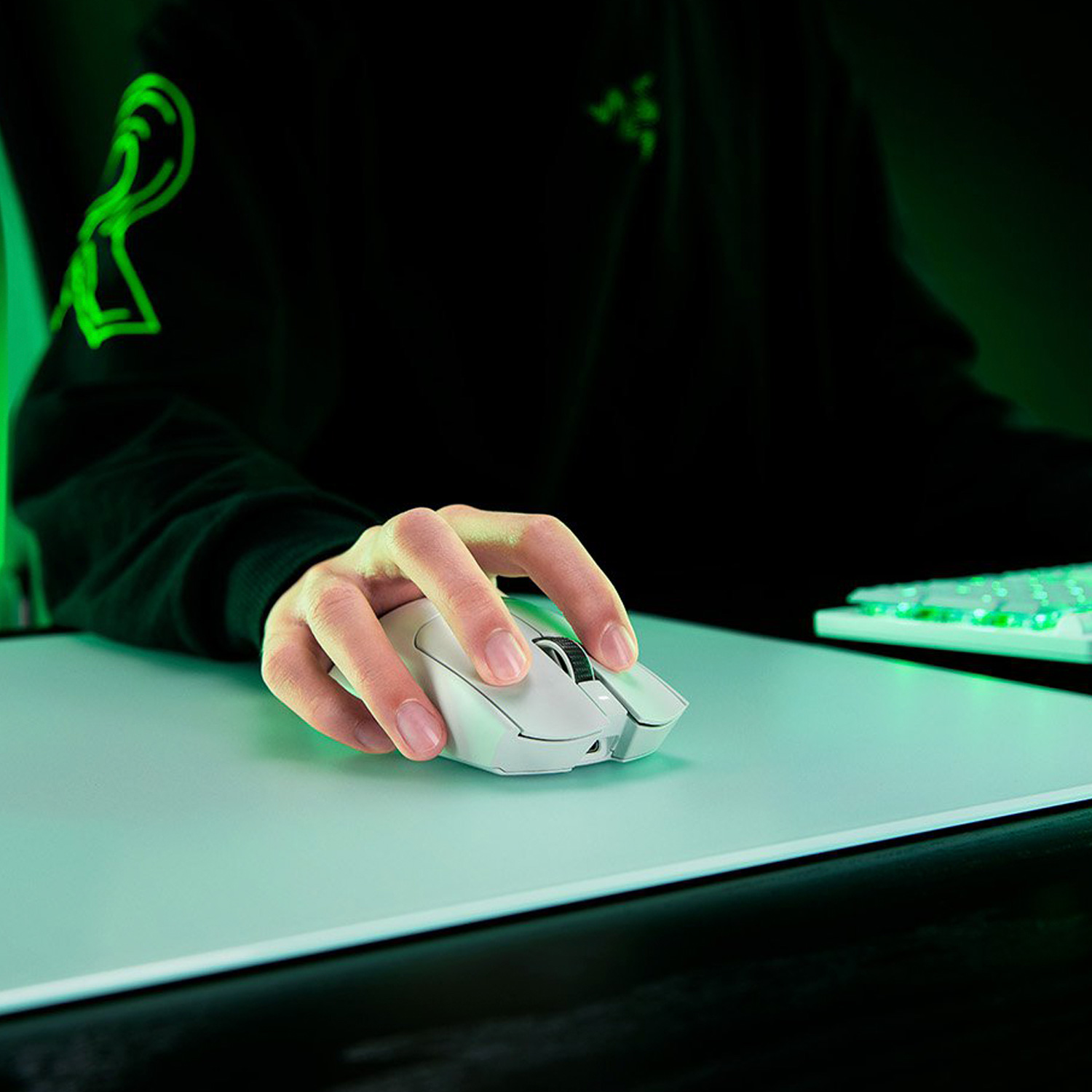 Mouse Razer Viper V3 Pro con sensor óptico focus pro y switches