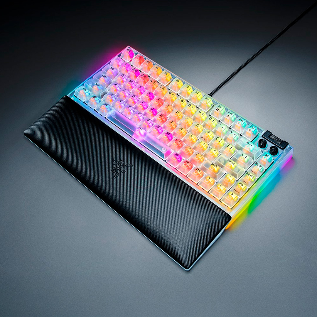 Razer レイザー BlackWidow V4 75% Phantom Teclado Gamer Razer BlackWidow V4 75% con iluminación RGB y