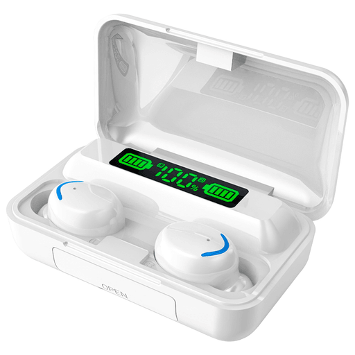 Los audífonos TWS KOLKE van a permitir llevar tu música favorita a todos lados sin necesidad de cables y de manera cómoda gracias a su diseño ligero y moderno. El estuche de carga con pantalla LCD muestra la batería de cada auricular y del estuche mismo. La batería posee una autonomía de 4 horas y un tiempo de carga de 1.5h. Los auriculares cuentan con conexión inalámbrica y control táctil.