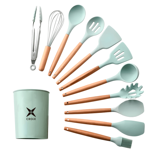 Cocina de forma práctica y sencilla con este set de utensilios de silicona CROiX de 11 piezas con mango de madera. Protege ollas y sartenes contra rasguños con los cabezales de silicona de alta calidad. Puede manejar temperaturas de hasta 230°C y no se derrite como los utensilios de cocina de plástico. Las manijas equilibradas, cómodas y fáciles de agarrar hacen que cocinar sea más divertido.

