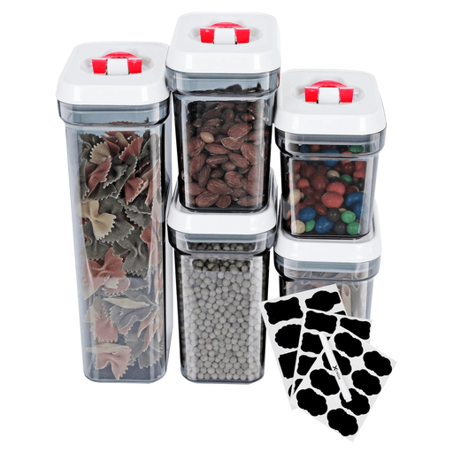 Este set de 5 recipientes CROiX es la solución perfecta para mantener tu despensa organizada y tus alimentos frescos por más tiempos. Fabricados con materiales de alta calidad, cuentan con un diseño apilable que te ayudará a aprovechar al máximo el espacio en tu cocina. Gracias a su tapa con sistema de bloqueo hermético y antiderrame, podrás almacenar harina, azúcar, arroz, cereales, frutos secos, legumbres, granos, snacks, pasta, café, té y más de forma segura y sin riesgo de derrames. Además, incluye etiquetas y marcador para que puedas identificar fácilmente su contenido.