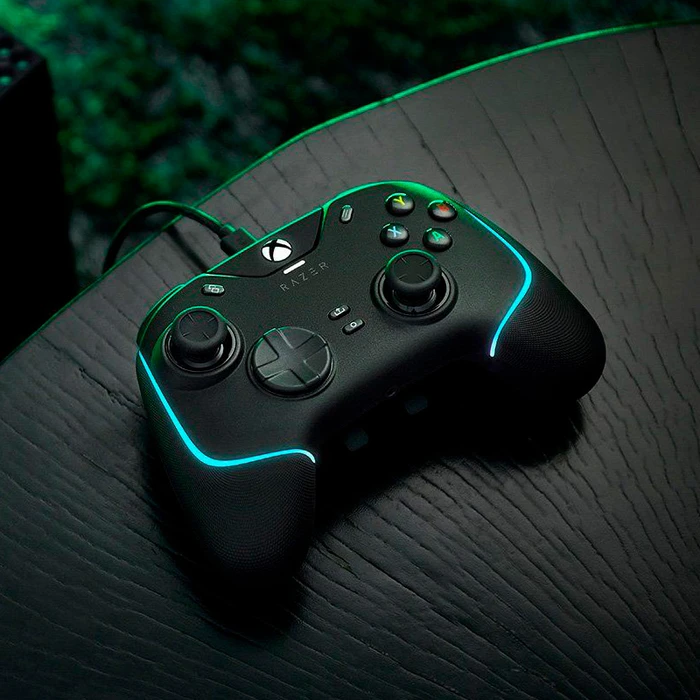 Joystick Razer Wolverine V2 Chroma 6 botones multifunción y