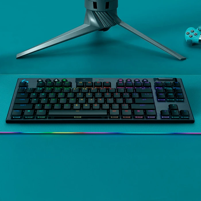 Teclado Gamer Logitech G915 X Lightspeed TKL inalámbrico, con
